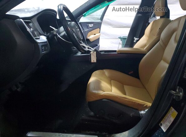 YV4102RK3J1065115 2018 VOLVO XC60 Charcoal Vista interior delantera