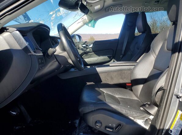 YV4102RK9M1871402 2021 VOLVO XC60 Silver 