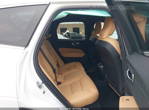YV4102RL1M1770024 2021 VOLVO XC60 White 