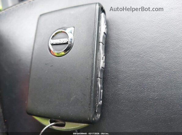 YV4102RL2M1737372 2021 VOLVO XC60 Black 
