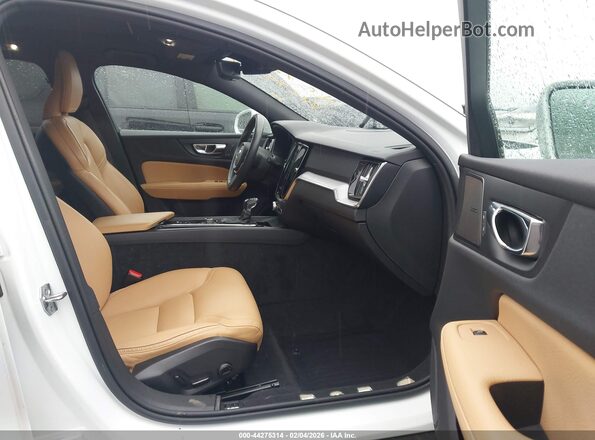 YV4102WK0L1031656 2020 VOLVO V60 CROSS COUNTRY White წინა სალონის ხედი