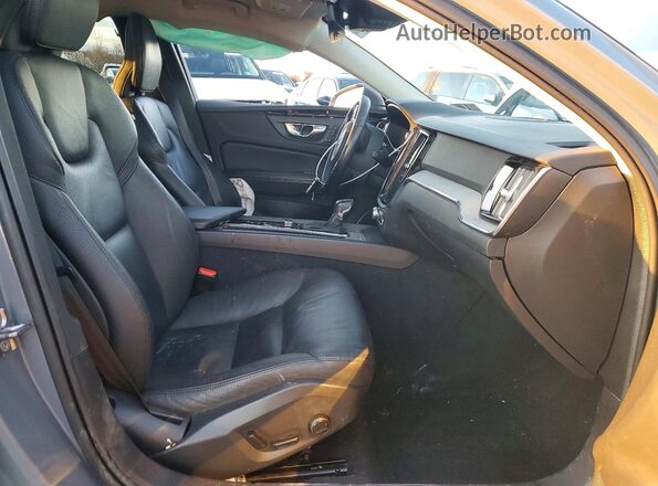 YV4102WK3N1087464 2022 VOLVO V60 Серый Вид салона спереди