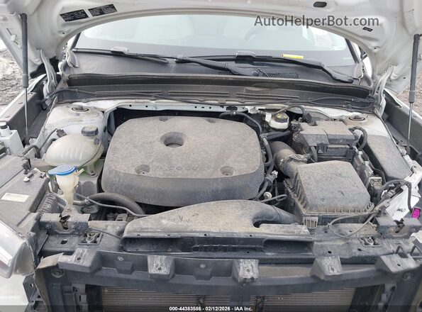 YV4162UK6K2140990 2019 VOLVO XC40 Белый Вид сзади