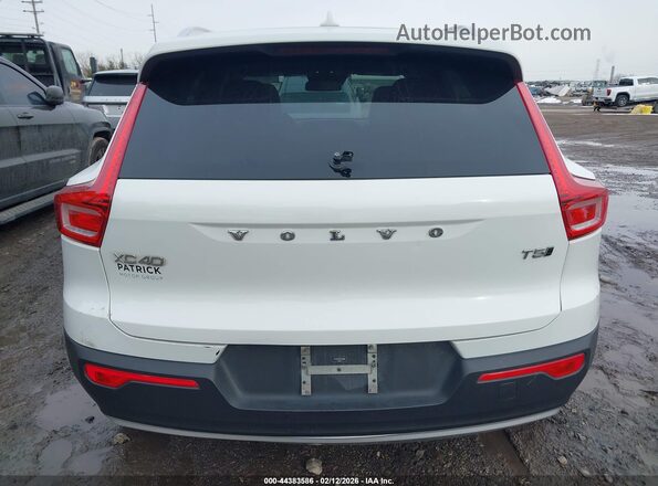 YV4162UK6K2140990 2019 VOLVO XC40 Белый 