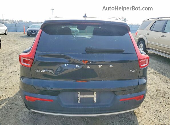 YV4162UK8L2267483 2020 VOLVO XC40 Black Rear view
