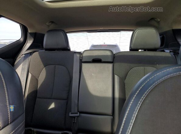 YV4162UK8L2267483 2020 VOLVO XC40 Black Rear seats view
