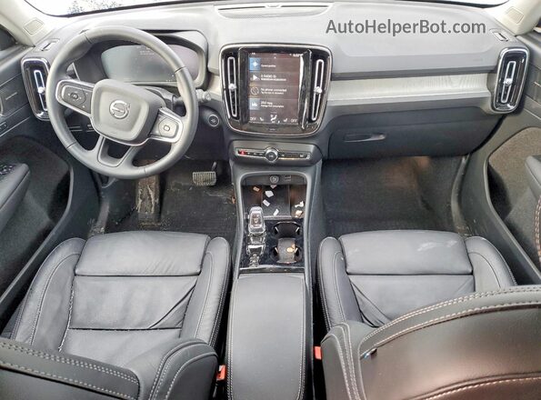 YV4162UL9N2788546 2022 VOLVO XC40 Blue Widok deski rozdzielczej