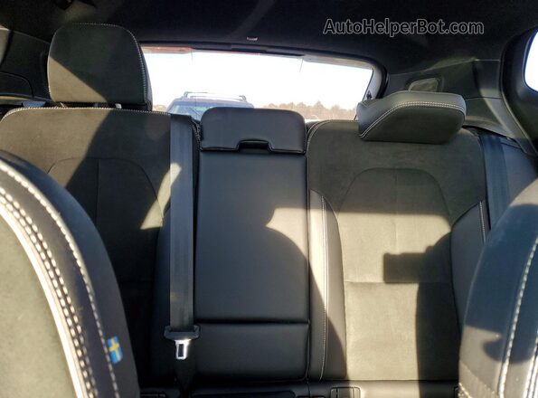 YV4162UM3N2788776 2022 VOLVO XC40 White Rear seats view