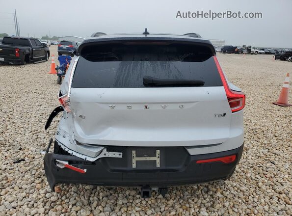 YV4162UM6M2595553 2021 VOLVO XC40 White Widok z tyłu