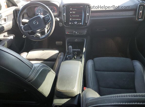 YV4162UM7L2183690 2020 VOLVO XC40 White Вид панелі приладів