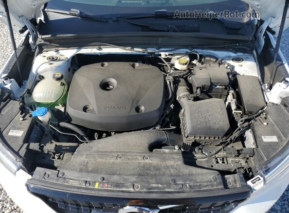 YV4162UM7L2183690 2020 VOLVO XC40 White Вид задньої частини салону