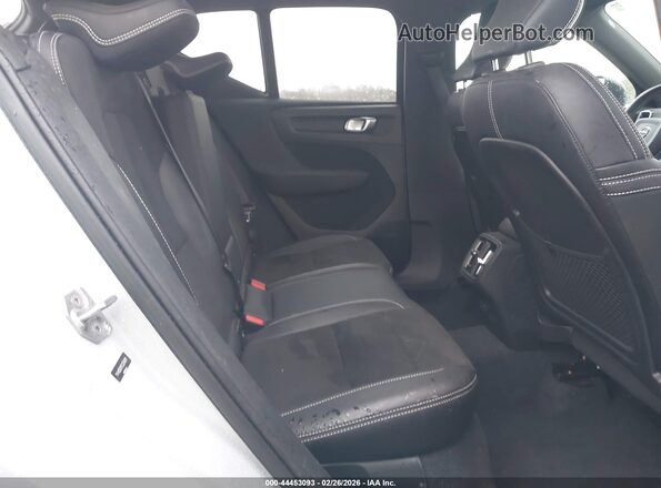 YV4162UM7L2234301 2020 VOLVO XC40 Gray VIN կոդի պիտակի տեսք