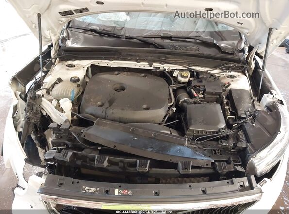 YV4162XZ6K2010524 2019 VOLVO XC40 Белый Вид сзади