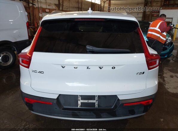 YV4162XZ6K2010524 2019 VOLVO XC40 Белый 