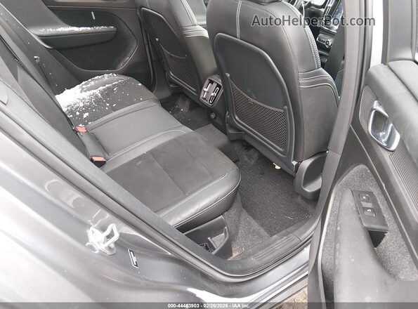 YV4162XZ9K2003874 2019 VOLVO XC40 Gray 