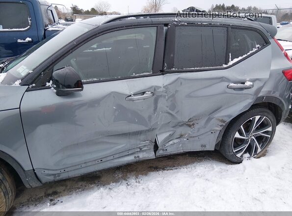 YV4162XZ9K2003874 2019 VOLVO XC40 Gray 