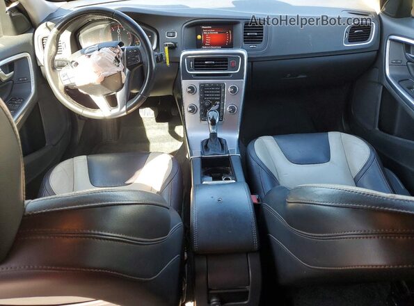 YV440MWK2J2058356 2018 VOLVO V60 Синий Вид панели приборов