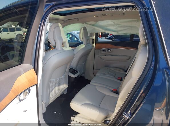 YV4A22PK2N1805658 2022 VOLVO XC90 Blue VIN sticker view