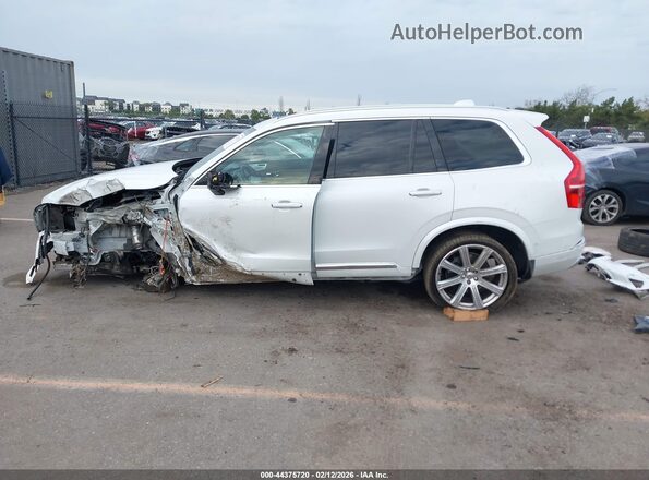 YV4BC0PL3H1119910 2017 VOLVO XC90 HYBRID White 360 interior view