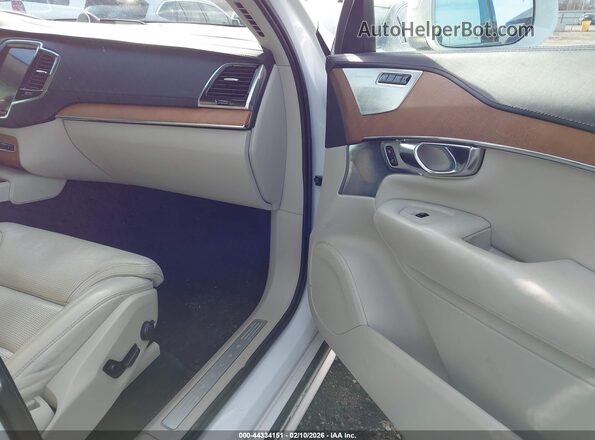 YV4BC0PL8G1050968 2016 VOLVO XC90 HYBRID White Սալոնի դիմացի տեսք