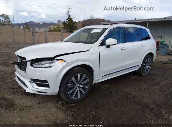 YV4BR00L6N1784269 2022 VOLVO XC90 RECHARGE PLUG-IN HYBRID White Przód lewy