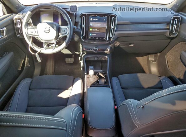 YV4ED3GL7P2055018 2023 VOLVO C40 White წინა პანელის ხედი