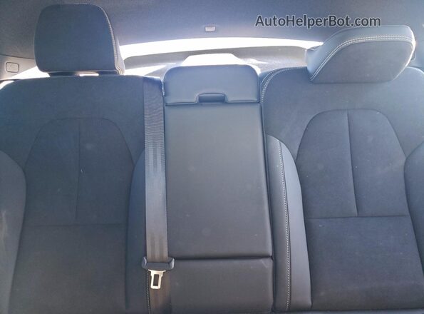 YV4ED3GM4P2055230 2023 VOLVO C40 White Widok tylnych siedzeń