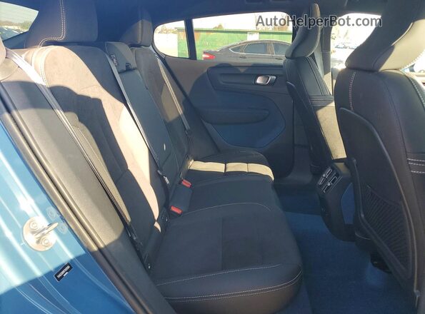 YV4ED3GM5P2029364 2023 VOLVO C40 Синий Вид задней части салона
