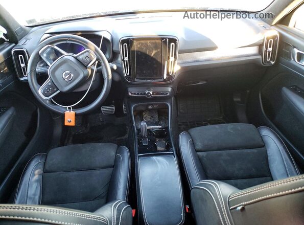 YV4ED3UB3N2657715 2022 VOLVO XC40 Blue Առջևի վահանակի տեսք