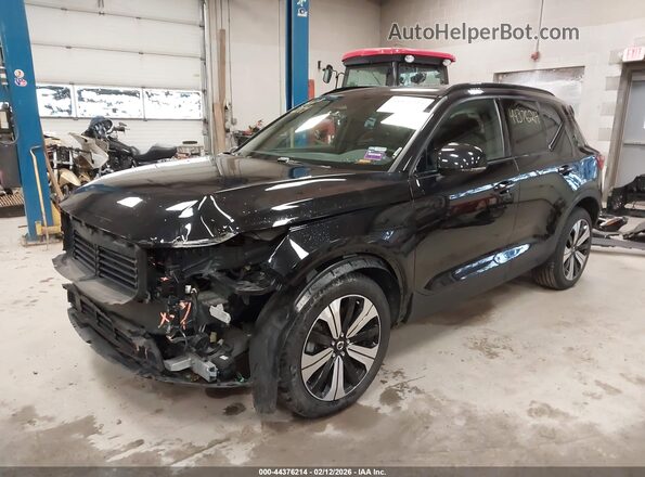 YV4ED3UL2P2963901 2023 VOLVO XC40 RECHARGE PURE ELECTRIC Черный Передняя левая четверть
