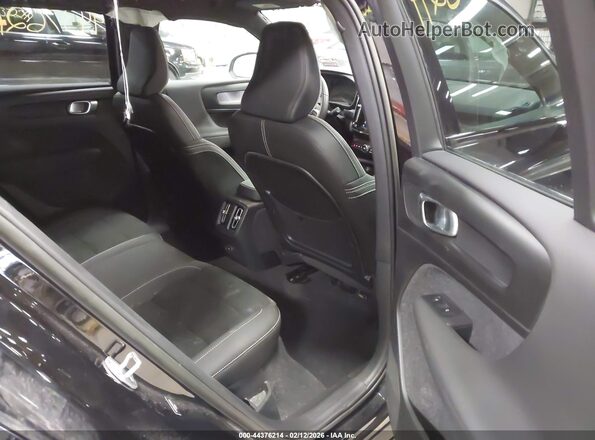YV4ED3UL2P2963901 2023 VOLVO XC40 RECHARGE PURE ELECTRIC Черный Вид наклейки с VIN-кодом