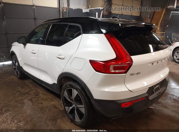 YV4ED3UR0M2553467 2021 VOLVO XC40 RECHARGE PURE ELECTRIC White Rear left