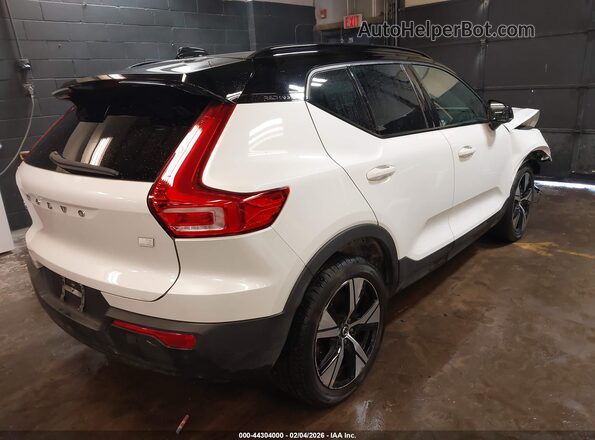 YV4ED3UR0M2553467 2021 VOLVO XC40 RECHARGE PURE ELECTRIC White Rear right