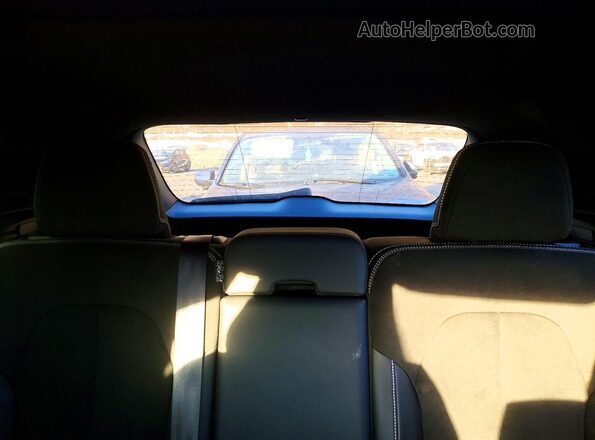 YV4ED3UR3M2604489 2021 VOLVO XC40 White Vista de los asientos traseros