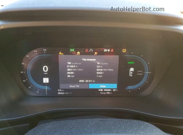 YV4ED3UR3M2604489 2021 VOLVO XC40 White Vista del cuadro de instrumentos