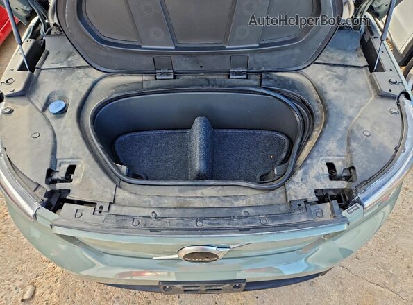 YV4ED3UR5M2577893 2021 VOLVO XC40 Зеленый Вид подкапотного пространства