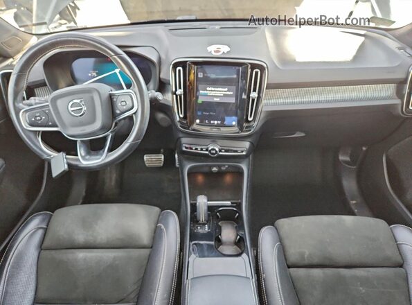 YV4ED3UR5M2577893 2021 VOLVO XC40 Зеленый Вид панели приборов