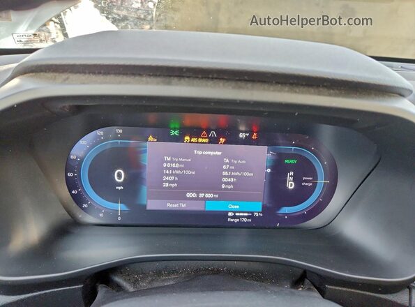 YV4ED3UR5M2577893 2021 VOLVO XC40 Зеленый Вид щитка приборов
