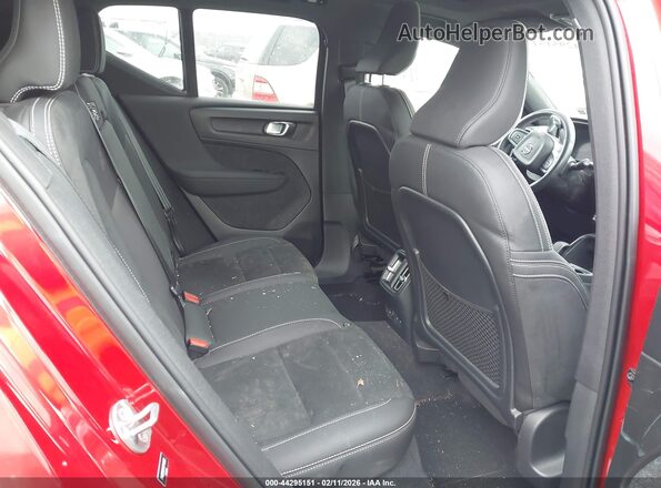 YV4ED3UR7N2749682 2022 VOLVO XC40 RECHARGE PURE ELECTRIC Red VIN კოდის სტიკერის ხედი