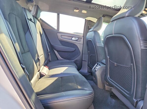 YV4ED3UR8M2541891 2021 VOLVO XC40 White Вид задніх сидінь