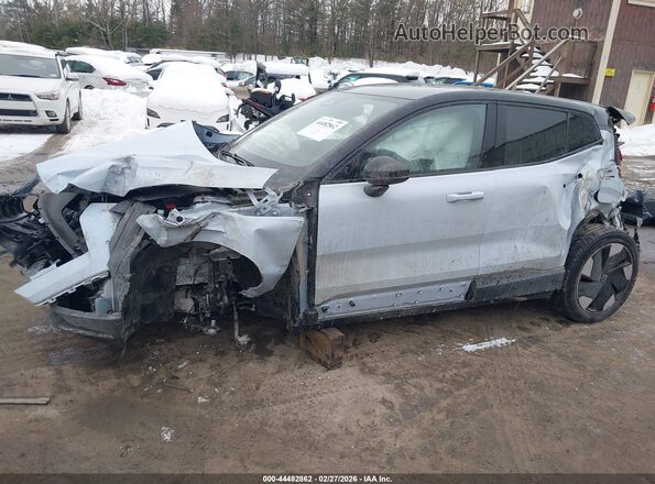 YV4EK3ZL8SS132250 2025 VOLVO EX30 Light Blue Вид спереду