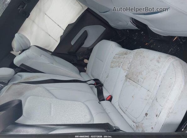 YV4EK3ZL8SS132250 2025 VOLVO EX30 Light Blue Вид наклейки з VIN-кодом