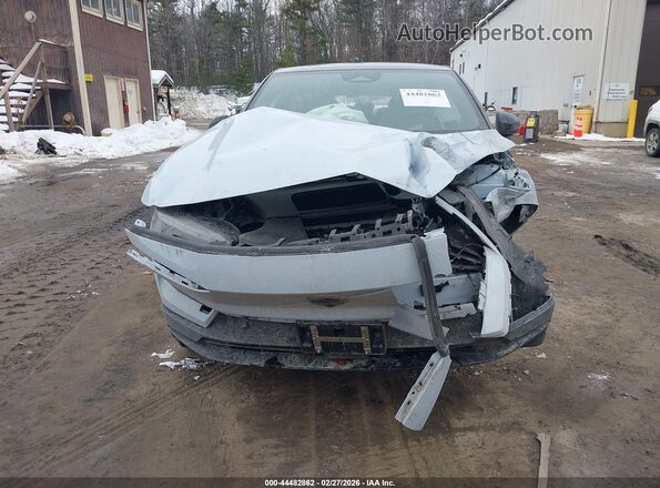 YV4EK3ZL8SS132250 2025 VOLVO EX30 Light Blue Вид задньої частини салону