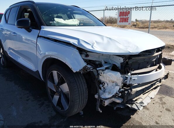 YV4ER3XL2R2275669 2024 VOLVO XC40 RECHARGE PURE ELECTRIC Light Blue წინა ხედი