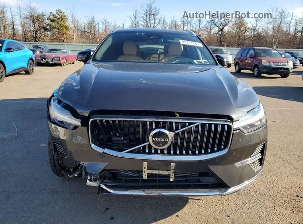 YV4H60DA4P1392065 2023 VOLVO XC60 Gray Դիմացի տեսք
