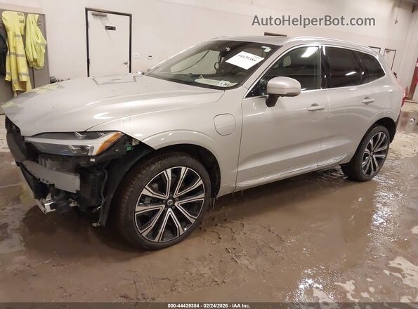 YV4H60DA7P1331776 2023 VOLVO XC60 RECHARGE PLUG-IN HYBRID Серебряный Передняя левая четверть