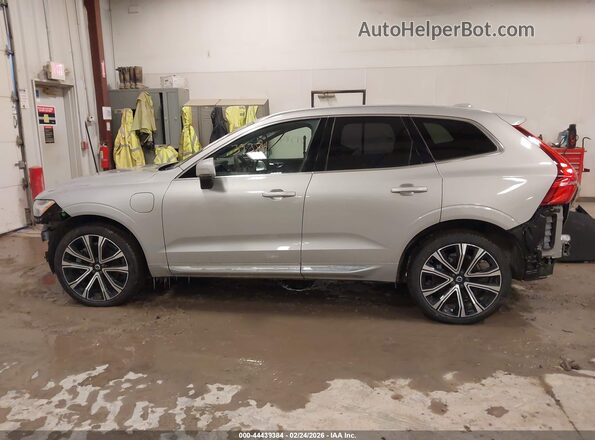 YV4H60DA7P1331776 2023 VOLVO XC60 RECHARGE PLUG-IN HYBRID Серебряный Панорамный вид салона 360°