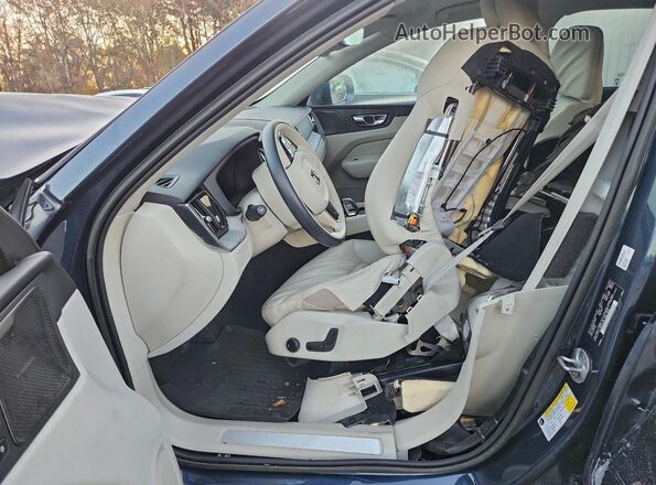 YV4H60DE2P1255998 2023 VOLVO XC60 Blue Вид салону спереду