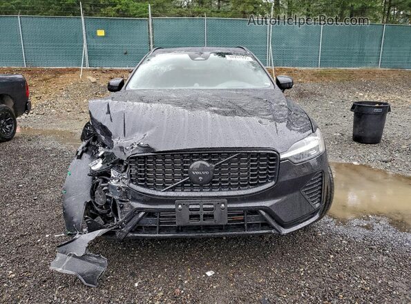 YV4H60DJ9R1910285 2024 VOLVO XC60 Black 