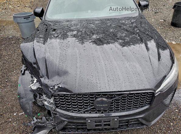 YV4H60DJ9R1910285 2024 VOLVO XC60 Black 